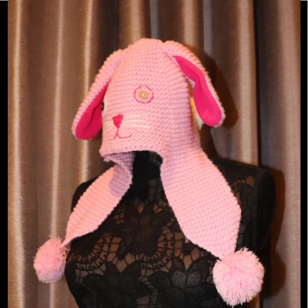 “SOME BUNNY LOVES YOU” HAT WITH POM POMS